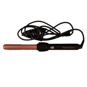 FOXYBAE curling wand!